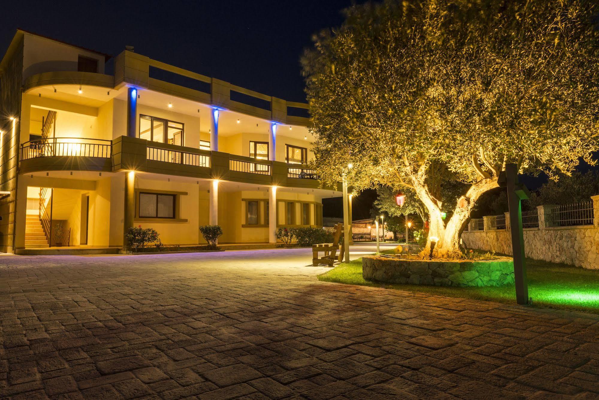 Village View Hotel