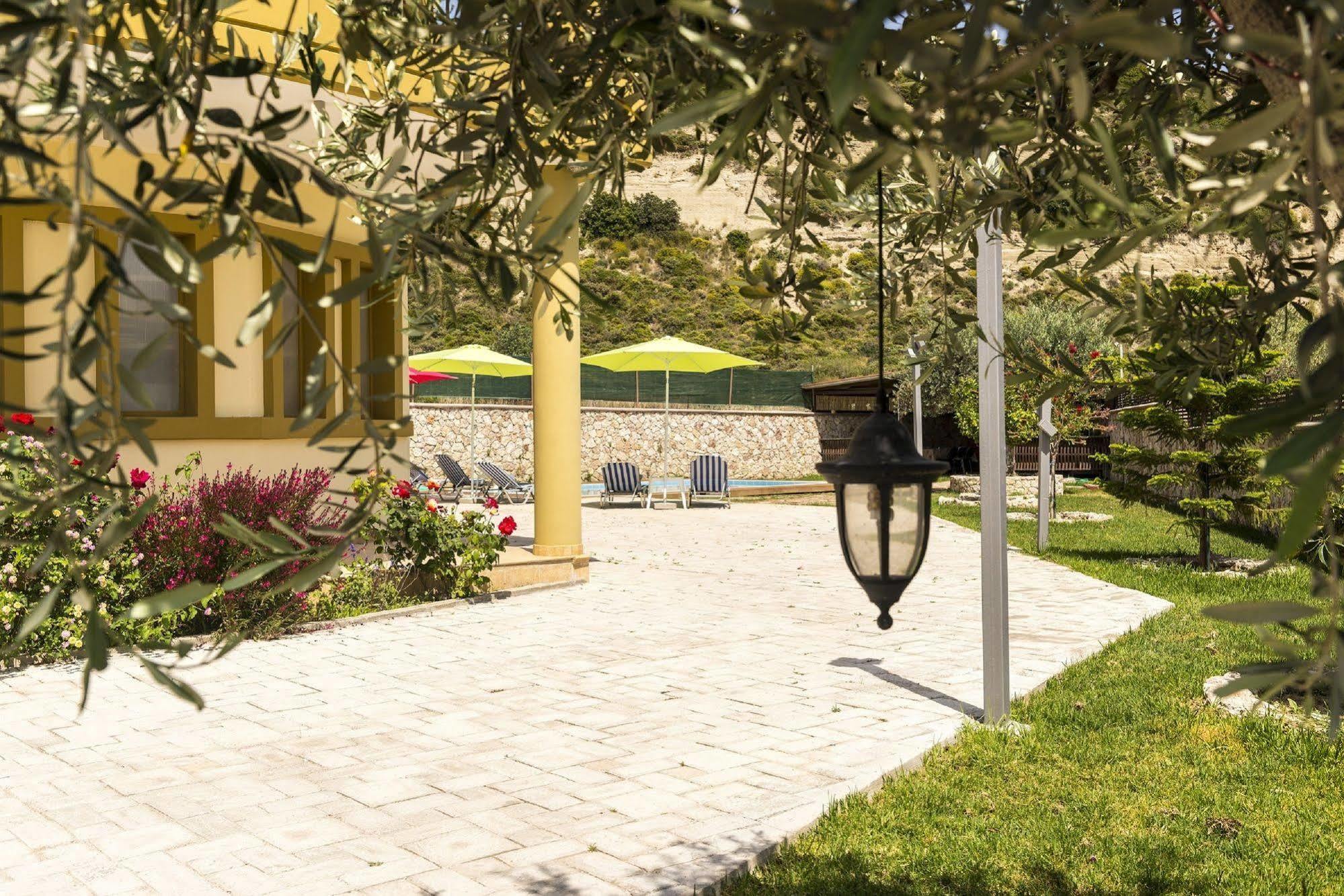Hotel Village View